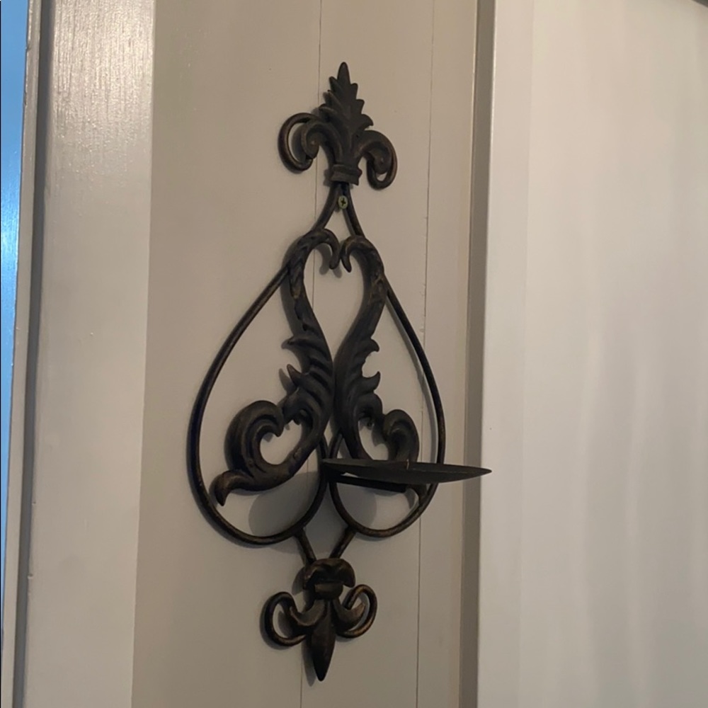 Decor - Picture 2 of 2